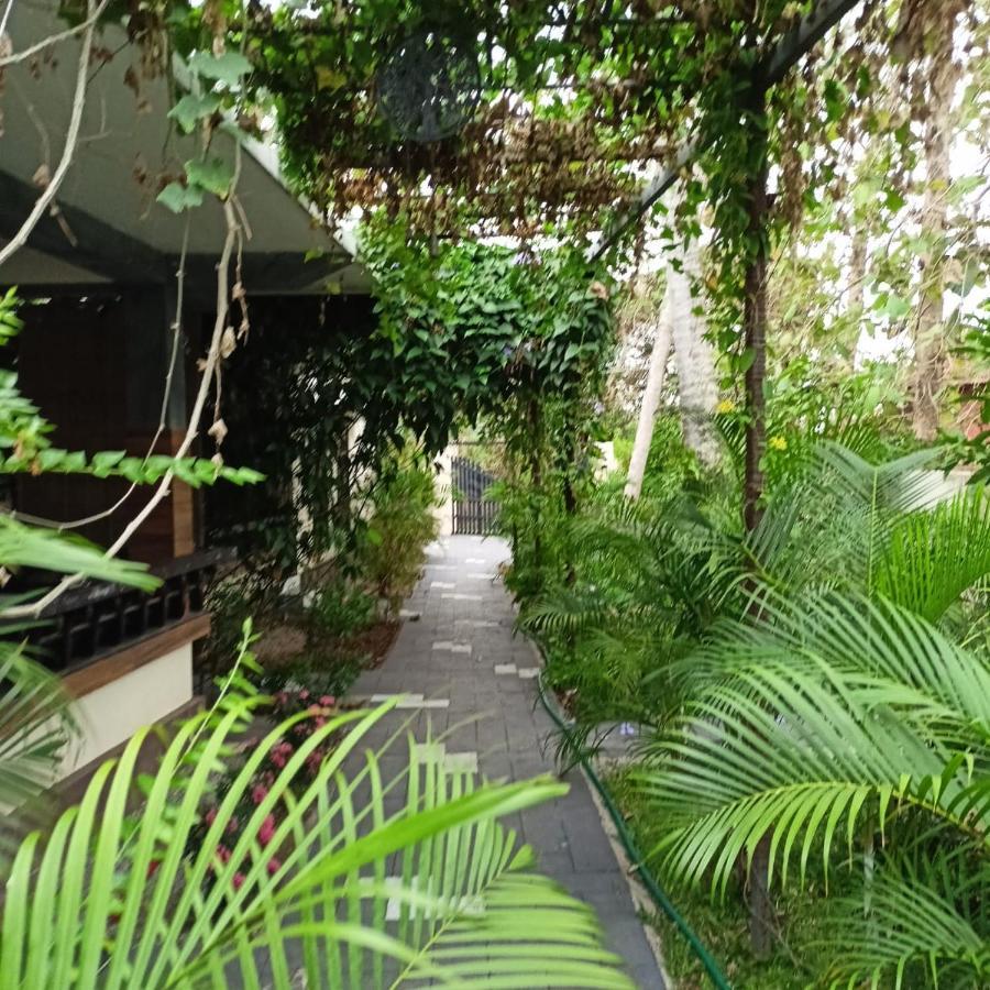 Leaf Garden Retreat Apartment วาร์คาลา ภายนอก รูปภาพ